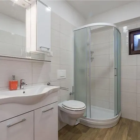 Mateo By Briskva Kastelir